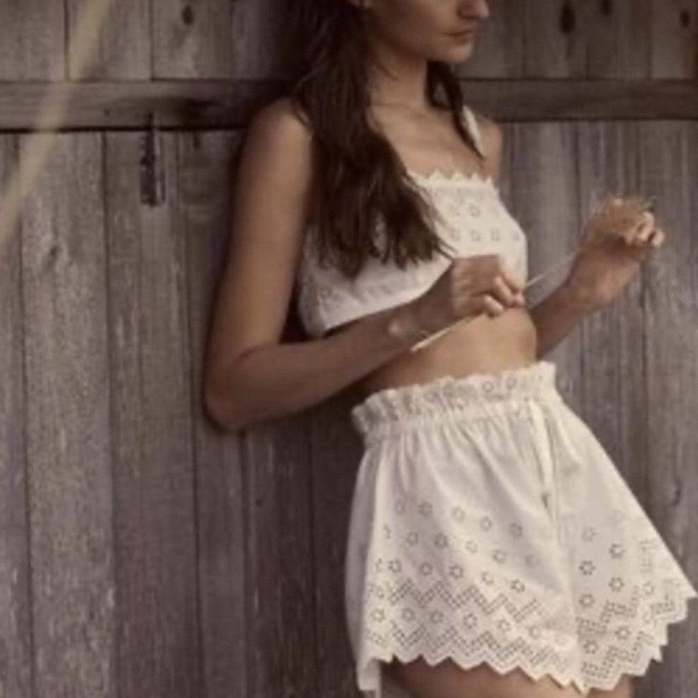 Doen Crop Top and Scouts Shorts Set - Picture 2 of 6